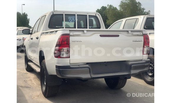 Acheter Import Voiture Toyota Hilux Blanc à Import - Dubai, Maseru Acheter Import Voiture Toyota Hilux Blanc à Import - Dubai, Maseru