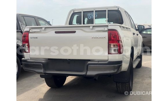 Acheter Import Voiture Toyota Hilux Blanc à Import - Dubai, Maseru Acheter Import Voiture Toyota Hilux Blanc à Import - Dubai, Maseru