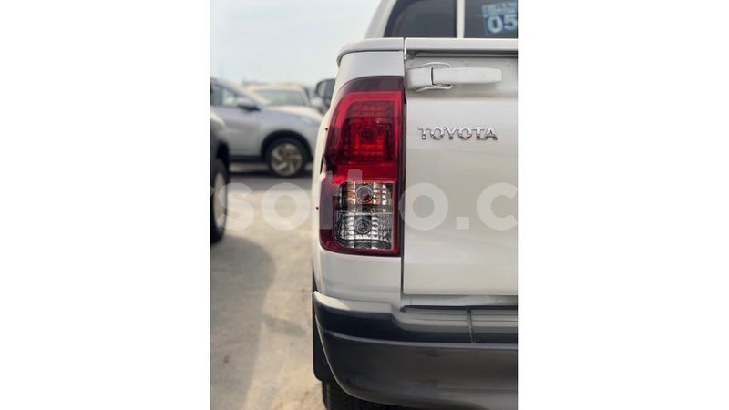 Big with watermark toyota hilux maseru import dubai 19290