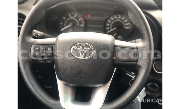 Acheter Import Voiture Toyota Hilux Blanc à Import - Dubai, Maseru Acheter Import Voiture Toyota Hilux Blanc à Import - Dubai, Maseru