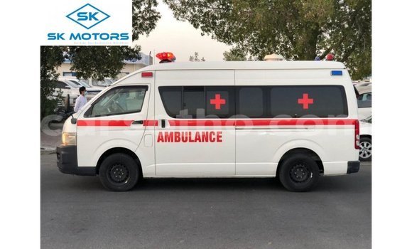 Acheter Import Voiture Toyota Hiace Blanc à Import - Dubai, Maseru Acheter Import Voiture Toyota Hiace Blanc à Import - Dubai, Maseru