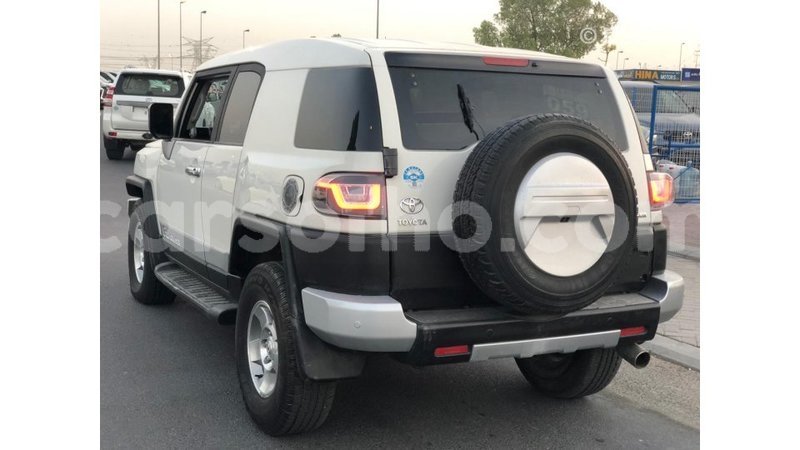 Big with watermark toyota fj cruiser maseru import dubai 19302