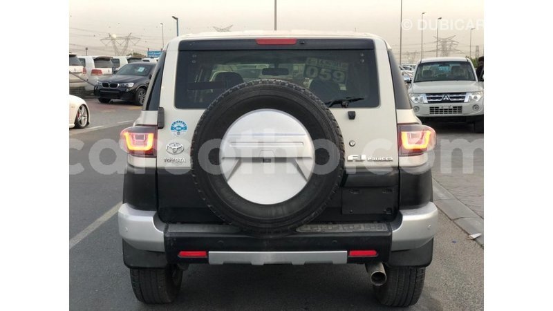 Big with watermark toyota fj cruiser maseru import dubai 19302