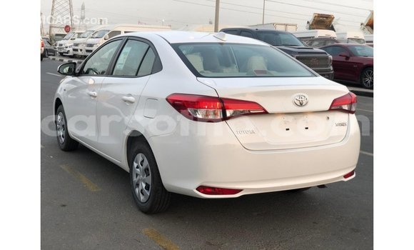 Acheter Import Voiture Toyota Yaris Blanc à Import - Dubai, Maseru Acheter Import Voiture Toyota Yaris Blanc à Import - Dubai, Maseru