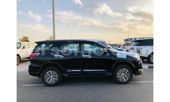 Sayi Imported Toyota Fortuner Black Mota in Import - Dubai a Maseru Sayi Imported Toyota Fortuner Black Mota in Import - Dubai a Maseru