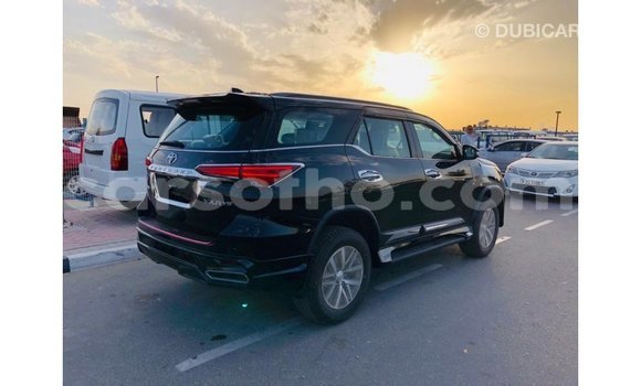 Sayi Imported Toyota Fortuner Black Mota in Import - Dubai a Maseru Sayi Imported Toyota Fortuner Black Mota in Import - Dubai a Maseru