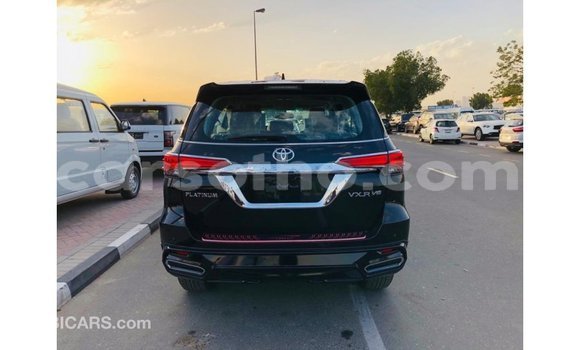 Sayi Imported Toyota Fortuner Black Mota in Import - Dubai a Maseru Sayi Imported Toyota Fortuner Black Mota in Import - Dubai a Maseru