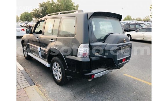 Sayi Imported Mitsubishi Pajero Black Mota in Import - Dubai a Maseru Sayi Imported Mitsubishi Pajero Black Mota in Import - Dubai a Maseru