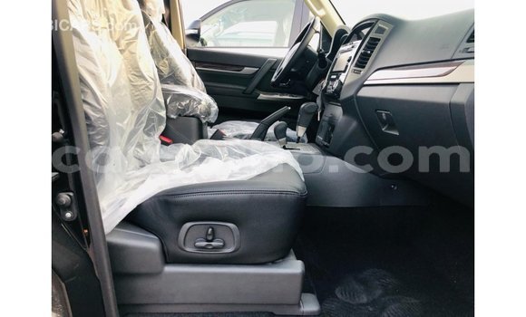 Sayi Imported Mitsubishi Pajero Black Mota in Import - Dubai a Maseru Sayi Imported Mitsubishi Pajero Black Mota in Import - Dubai a Maseru