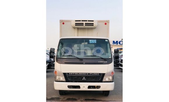 Sayi Imported Mitsubishi Carisma White Mota in Import - Dubai a Maseru Sayi Imported Mitsubishi Carisma White Mota in Import - Dubai a Maseru