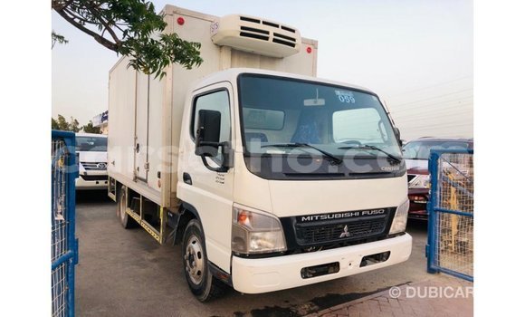 Sayi Imported Mitsubishi Carisma White Mota in Import - Dubai a Maseru Sayi Imported Mitsubishi Carisma White Mota in Import - Dubai a Maseru