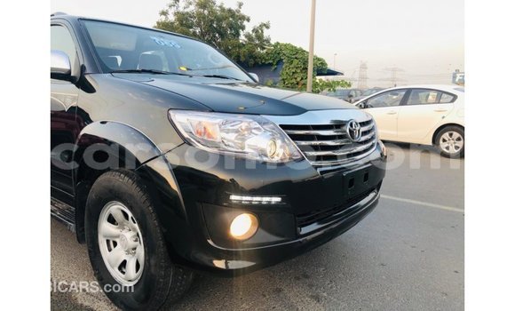 Acheter Import Voiture Toyota Fortuner Noir à Import - Dubai, Maseru Acheter Import Voiture Toyota Fortuner Noir à Import - Dubai, Maseru