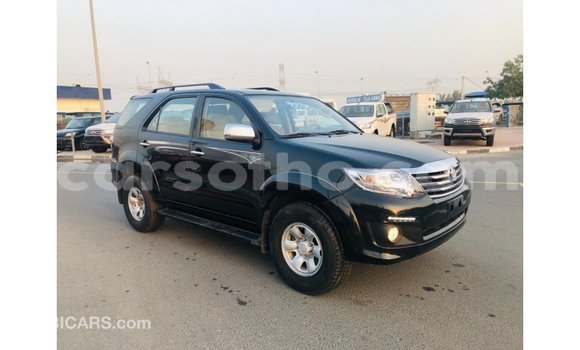 Acheter Import Voiture Toyota Fortuner Noir à Import - Dubai, Maseru Acheter Import Voiture Toyota Fortuner Noir à Import - Dubai, Maseru