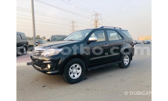 Acheter Import Voiture Toyota Fortuner Noir à Import - Dubai, Maseru Acheter Import Voiture Toyota Fortuner Noir à Import - Dubai, Maseru