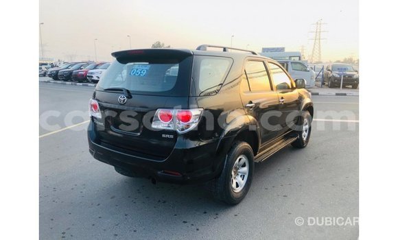 Acheter Import Voiture Toyota Fortuner Noir à Import - Dubai, Maseru Acheter Import Voiture Toyota Fortuner Noir à Import - Dubai, Maseru