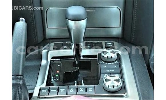 اشتري Imported Toyota Land Cruiser Black سيارة في Import - Dubai في Maseru اشتري Imported Toyota Land Cruiser Black سيارة في Import - Dubai في Maseru