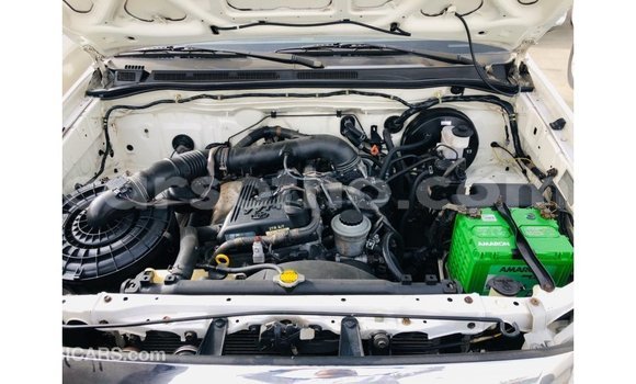 Sayi Imported Toyota Fortuner White Mota in Import - Dubai a Maseru Sayi Imported Toyota Fortuner White Mota in Import - Dubai a Maseru