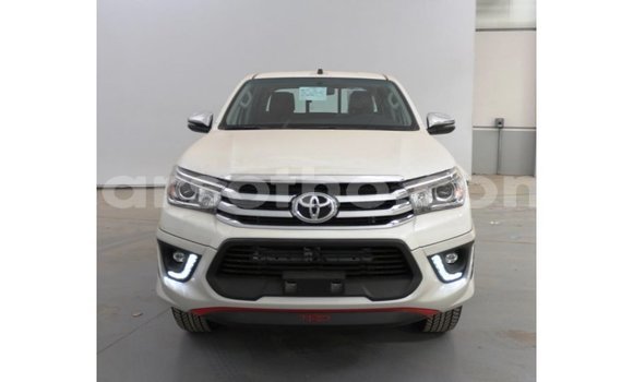 اشتري Imported Toyota Hilux White سيارة في Import - Dubai في Maseru اشتري Imported Toyota Hilux White سيارة في Import - Dubai في Maseru