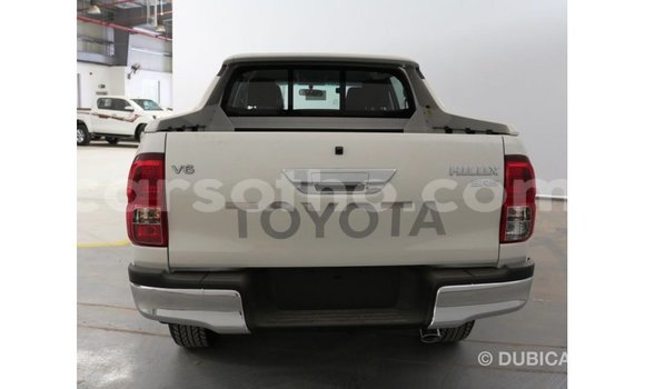 اشتري Imported Toyota Hilux White سيارة في Import - Dubai في Maseru اشتري Imported Toyota Hilux White سيارة في Import - Dubai في Maseru