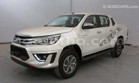 اشتري Imported Toyota Hilux White سيارة في Import - Dubai في Maseru اشتري Imported Toyota Hilux White سيارة في Import - Dubai في Maseru