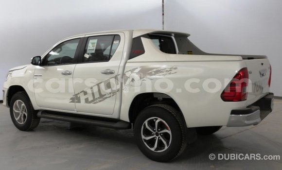 اشتري Imported Toyota Hilux White سيارة في Import - Dubai في Maseru اشتري Imported Toyota Hilux White سيارة في Import - Dubai في Maseru