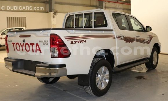 اشتري Imported Toyota Hilux White سيارة في Import - Dubai في Maseru اشتري Imported Toyota Hilux White سيارة في Import - Dubai في Maseru
