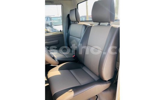 Sayi Imported Toyota Land Cruiser Beige Mota in Import - Dubai a Maseru Sayi Imported Toyota Land Cruiser Beige Mota in Import - Dubai a Maseru