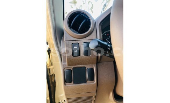 Sayi Imported Toyota Land Cruiser Beige Mota in Import - Dubai a Maseru Sayi Imported Toyota Land Cruiser Beige Mota in Import - Dubai a Maseru