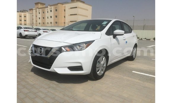 Acheter Import Voiture Nissan Sunny Blanc à Import - Dubai, Maseru Acheter Import Voiture Nissan Sunny Blanc à Import - Dubai, Maseru