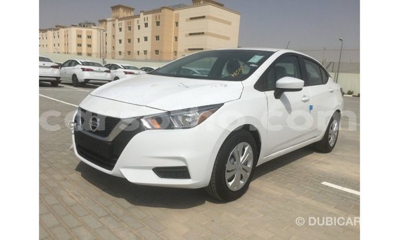 Acheter Import Voiture Nissan Sunny Blanc à Import - Dubai, Maseru Acheter Import Voiture Nissan Sunny Blanc à Import - Dubai, Maseru