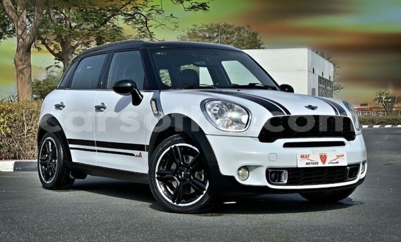 Sayi Imported Mini Cooper White Mota in Import - Dubai a Maseru Sayi Imported Mini Cooper White Mota in Import - Dubai a Maseru