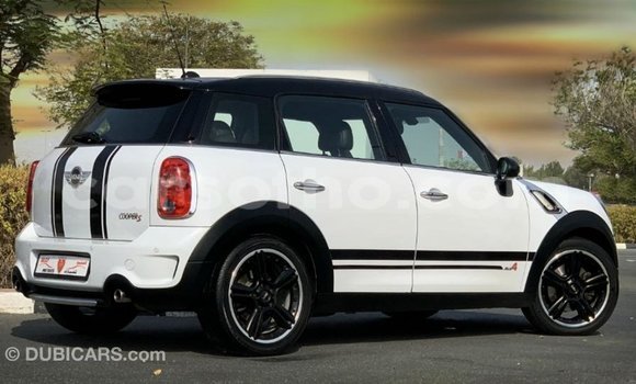 Sayi Imported Mini Cooper White Mota in Import - Dubai a Maseru Sayi Imported Mini Cooper White Mota in Import - Dubai a Maseru