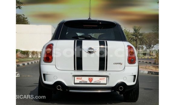 Sayi Imported Mini Cooper White Mota in Import - Dubai a Maseru Sayi Imported Mini Cooper White Mota in Import - Dubai a Maseru