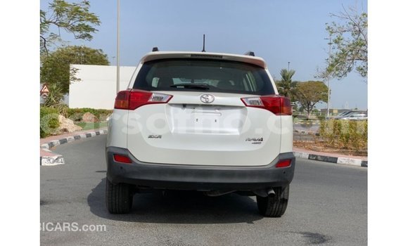 Sayi Imported Toyota 4Runner White Mota in Import - Dubai a Maseru Sayi Imported Toyota 4Runner White Mota in Import - Dubai a Maseru