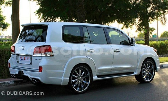 Sayi Imported Lexus LX White Mota in Import - Dubai a Maseru Sayi Imported Lexus LX White Mota in Import - Dubai a Maseru
