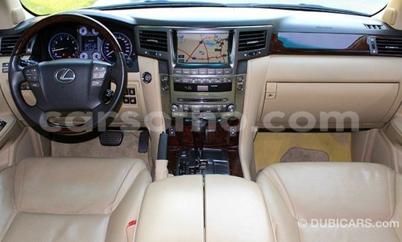 Sayi Imported Lexus LX White Mota in Import - Dubai a Maseru Sayi Imported Lexus LX White Mota in Import - Dubai a Maseru