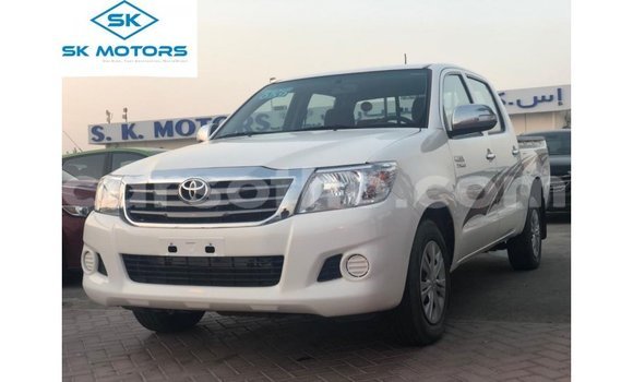 Acheter Import Voiture Toyota Hilux Blanc à Import - Dubai, Maseru Acheter Import Voiture Toyota Hilux Blanc à Import - Dubai, Maseru