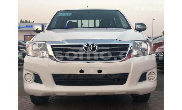 Acheter Import Voiture Toyota Hilux Blanc à Import - Dubai, Maseru Acheter Import Voiture Toyota Hilux Blanc à Import - Dubai, Maseru