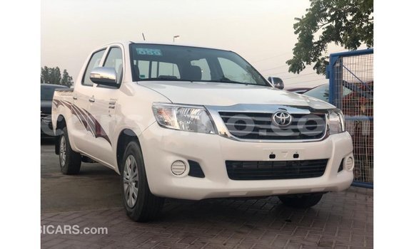 Acheter Import Voiture Toyota Hilux Blanc à Import - Dubai, Maseru Acheter Import Voiture Toyota Hilux Blanc à Import - Dubai, Maseru