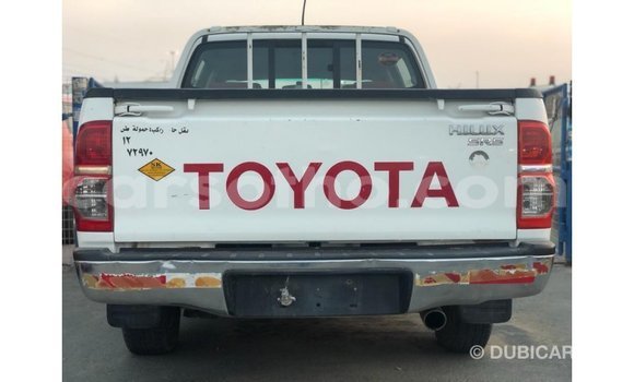 Acheter Import Voiture Toyota Hilux Blanc à Import - Dubai, Maseru Acheter Import Voiture Toyota Hilux Blanc à Import - Dubai, Maseru