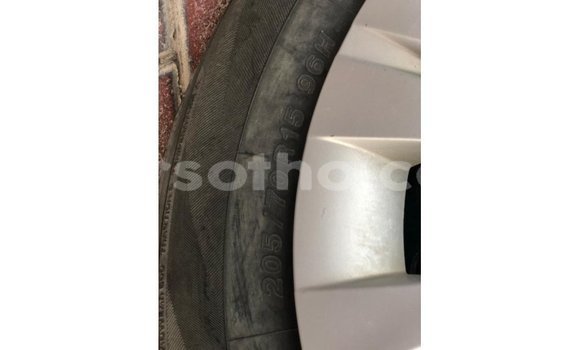 Acheter Import Voiture Toyota Hilux Blanc à Import - Dubai, Maseru Acheter Import Voiture Toyota Hilux Blanc à Import - Dubai, Maseru