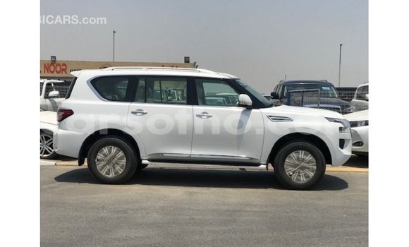 Sayi Imported Nissan Patrol White Mota in Import - Dubai a Maseru Sayi Imported Nissan Patrol White Mota in Import - Dubai a Maseru