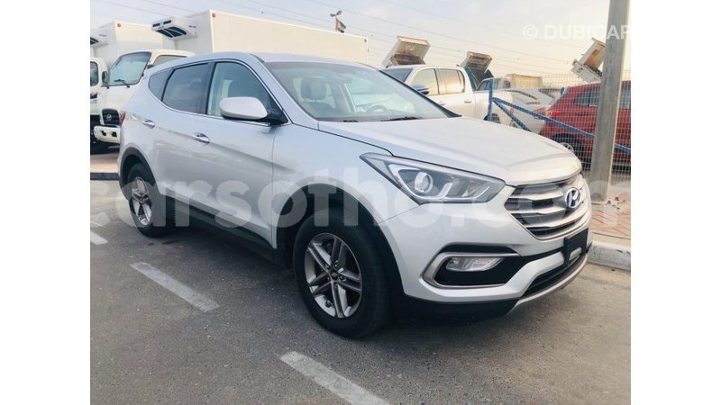 Big with watermark hyundai santa fe maseru import dubai 19362