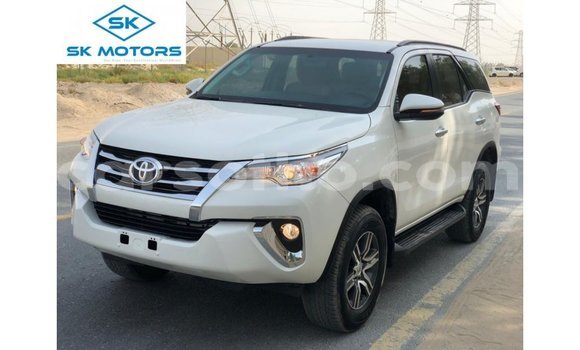 اشتري Imported Toyota Fortuner White سيارة في Import - Dubai في Maseru اشتري Imported Toyota Fortuner White سيارة في Import - Dubai في Maseru
