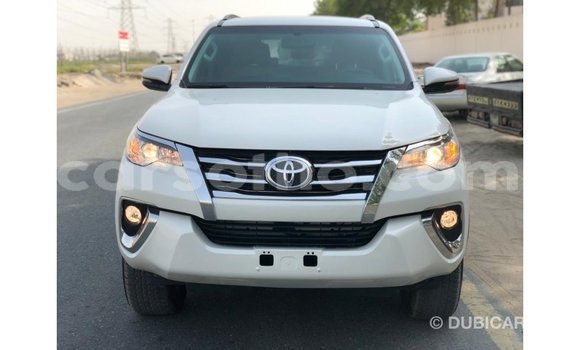اشتري Imported Toyota Fortuner White سيارة في Import - Dubai في Maseru اشتري Imported Toyota Fortuner White سيارة في Import - Dubai في Maseru