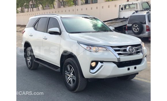 اشتري Imported Toyota Fortuner White سيارة في Import - Dubai في Maseru اشتري Imported Toyota Fortuner White سيارة في Import - Dubai في Maseru