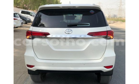 اشتري Imported Toyota Fortuner White سيارة في Import - Dubai في Maseru اشتري Imported Toyota Fortuner White سيارة في Import - Dubai في Maseru