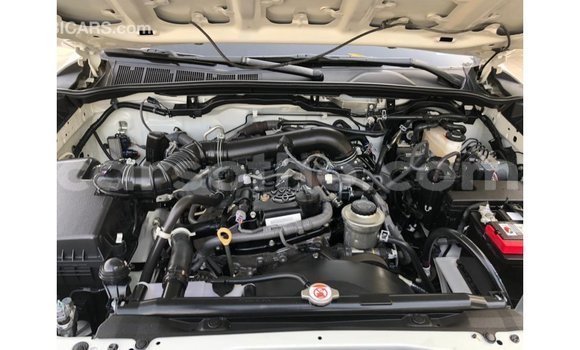 اشتري Imported Toyota Fortuner White سيارة في Import - Dubai في Maseru اشتري Imported Toyota Fortuner White سيارة في Import - Dubai في Maseru