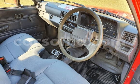 Acheter Occasion Voiture Toyota Hilux Rouge à Maseru, Maseru Acheter Occasion Voiture Toyota Hilux Rouge à Maseru, Maseru