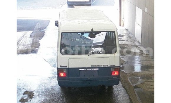 اشتري Imported Toyota Coaster White سيارة في Import - Dubai في Maseru اشتري Imported Toyota Coaster White سيارة في Import - Dubai في Maseru